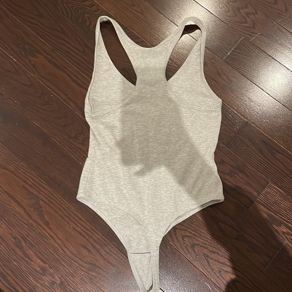 V neck TNA bodysuit - Picture 3 of 3